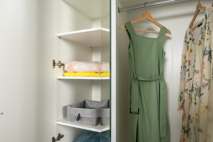 Остин 11.53 Кровать + ортопед + 13.336.03 Шкаф для одежды, белый шагрень/дуб крафт золотой